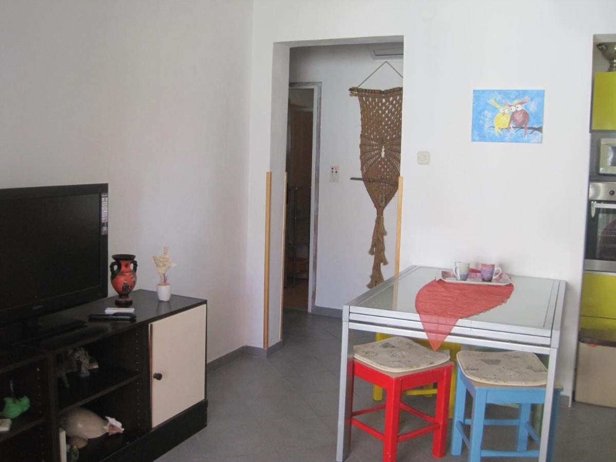 Apartments By The Sea Maslinica, Solta - 14748 المظهر الخارجي الصورة