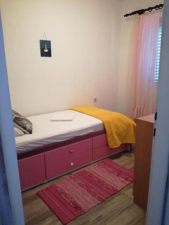 Apartments By The Sea Maslinica, Solta - 14748 المظهر الخارجي الصورة